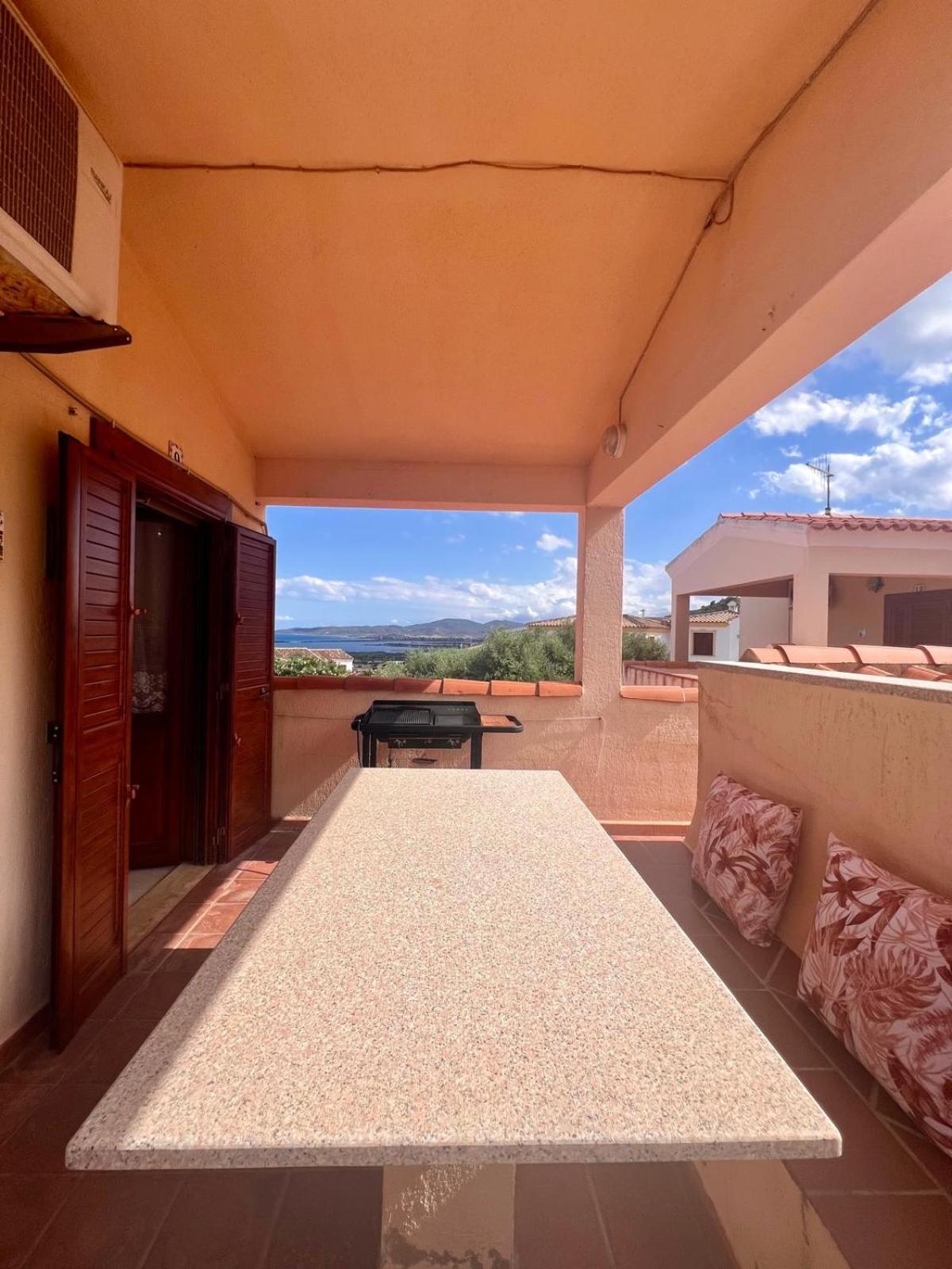 Appartamento Stella Con Vista Mare San Teodoro  Exterior foto